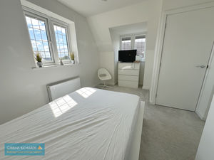 Bedroom- click for photo gallery